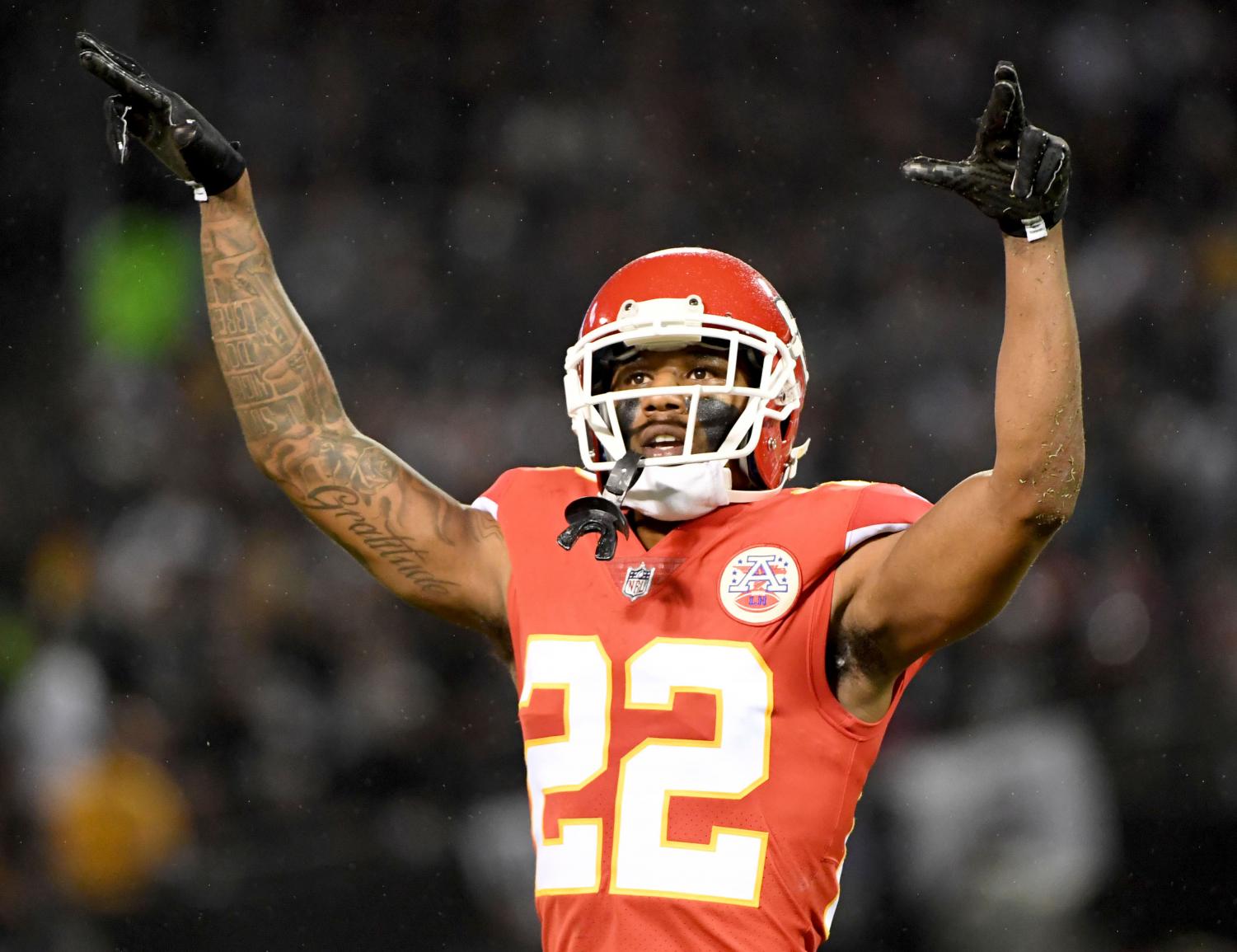 The Kansas City Chiefs' Marcus Peters (22) gestures to the crowd in the second quarter against the Oakland Raiders at the Coliseum in Oakland, Calif., on Thursday, Oct. 19, 2017. The Raiders won, 31-30. (Doug Duran/Bay Area News Group/TNS)