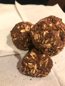 Recipe of the Week: Peanut Butter Chocolate Energy Bites