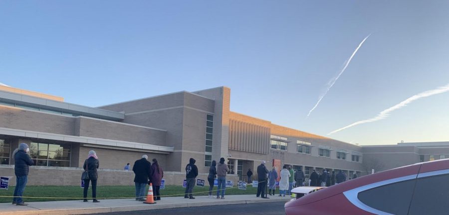 PA voters wait in line outside of Harriton High School.