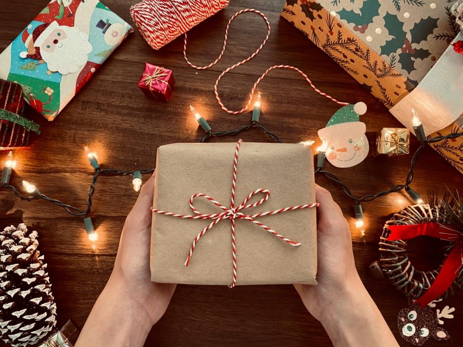 Check ‘Em off Your List!  10 Gifts Under 15 Dollars For the Holidays